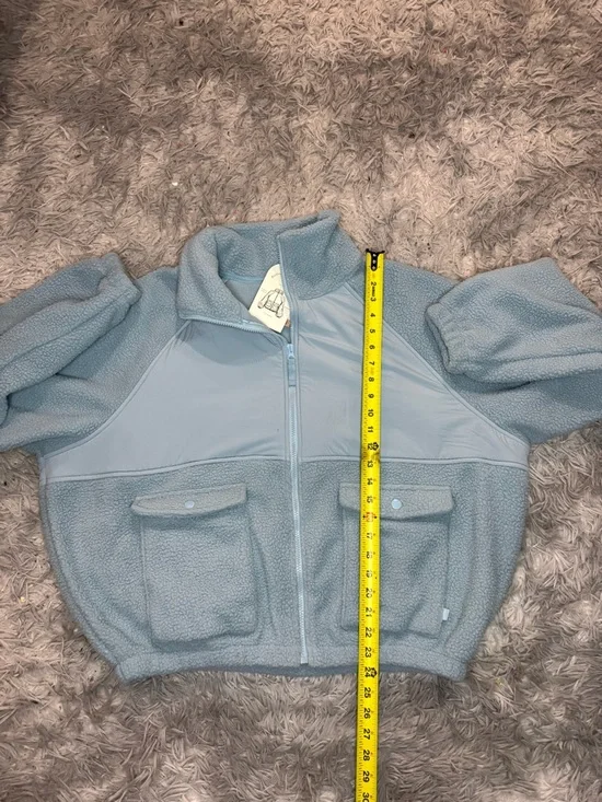 Blogilates Women’s Bonfire Fleece Jacket - Light Blue Size Medium NWT - Picture 14 of 14